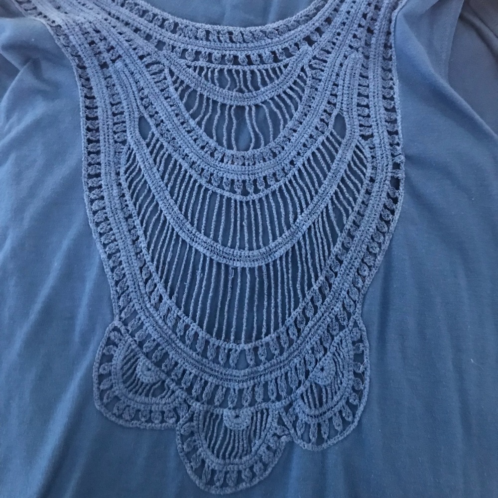 Blue tank - detail on back